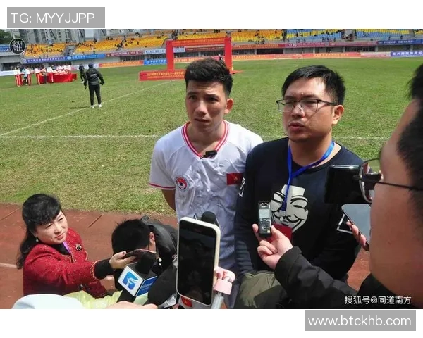 世界足坛巨星同框合影 共襄盛举展现足球荣耀与传奇风采 世界足坛巨星同框合影 共襄盛举展现足球荣耀与传奇风采