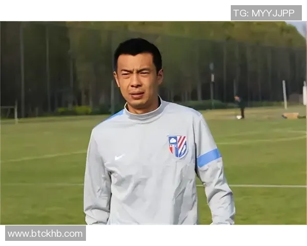 中国四号足球球星是谁解析及其在国家队中的表现和贡献