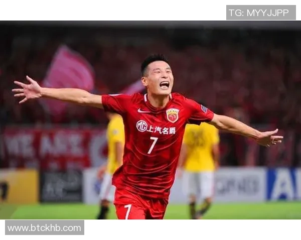 中国足球圈与全球足坛踢球的邝姓球员全解析