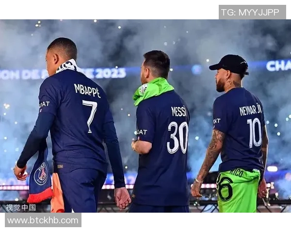 五大足球传奇：梅西、C罗、内马尔、姆巴佩与哈兰德的巅峰对决