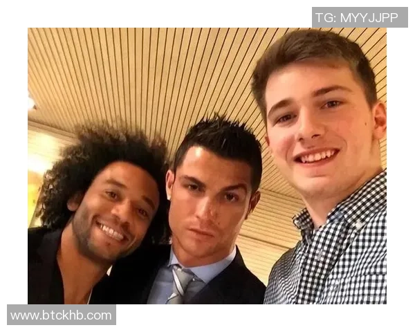 最帅足球球星与篮球魅力人物的完美融合展现